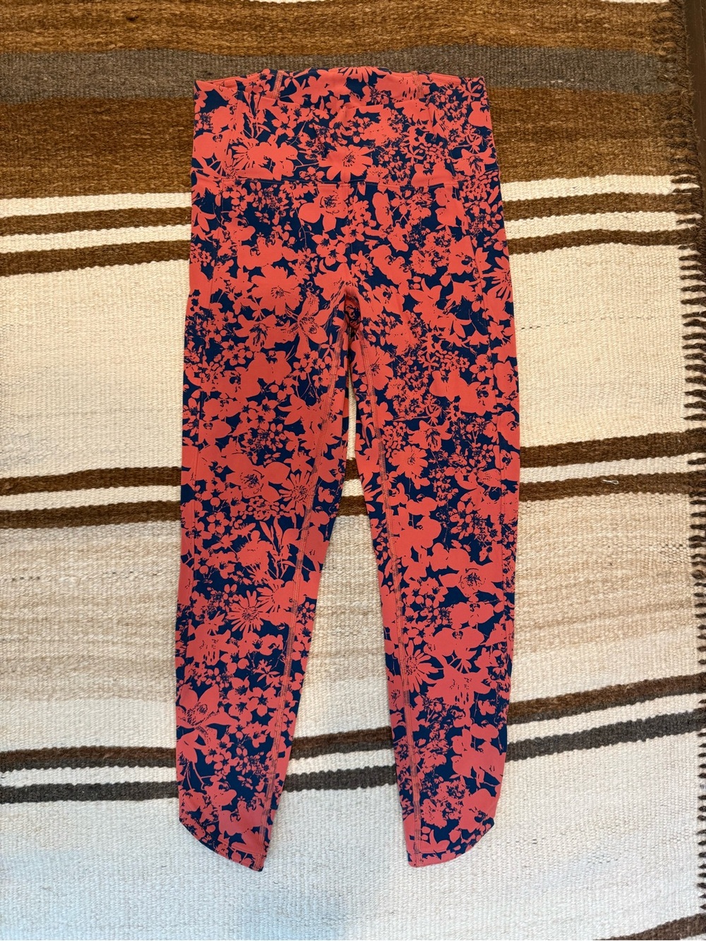 Lululemon Navy & Coral Floral Stretch Leggings - all you do tights
